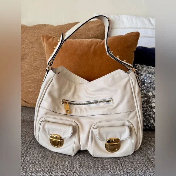 Marc Jacobs Angela Hobo Shoulder Bag In Cream With Gold Hardware - Picture 6 of 16